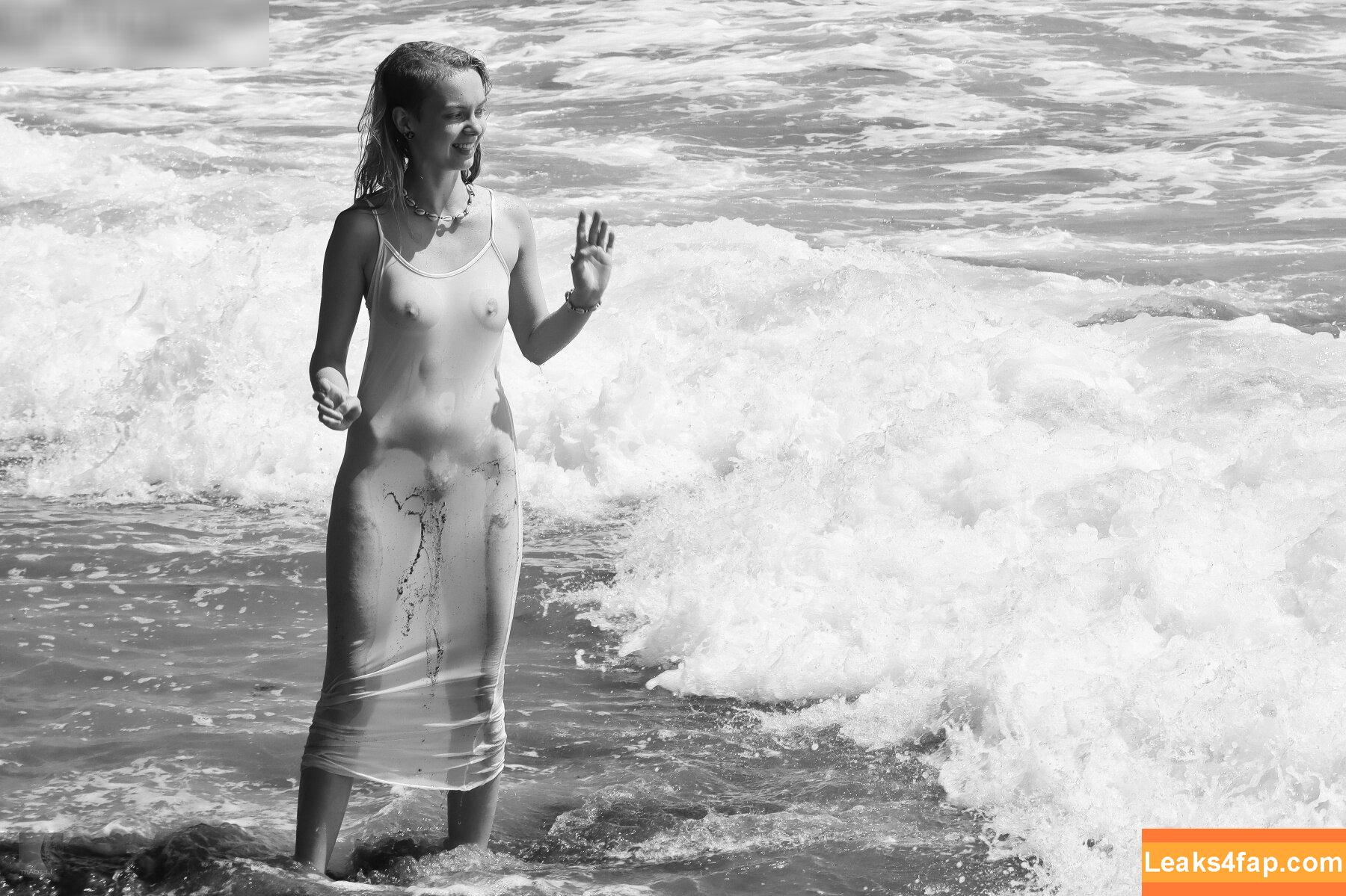 Emi Im Wunderland / Instagram / Model-Kartei / https: / posts слитое фото фото #0155