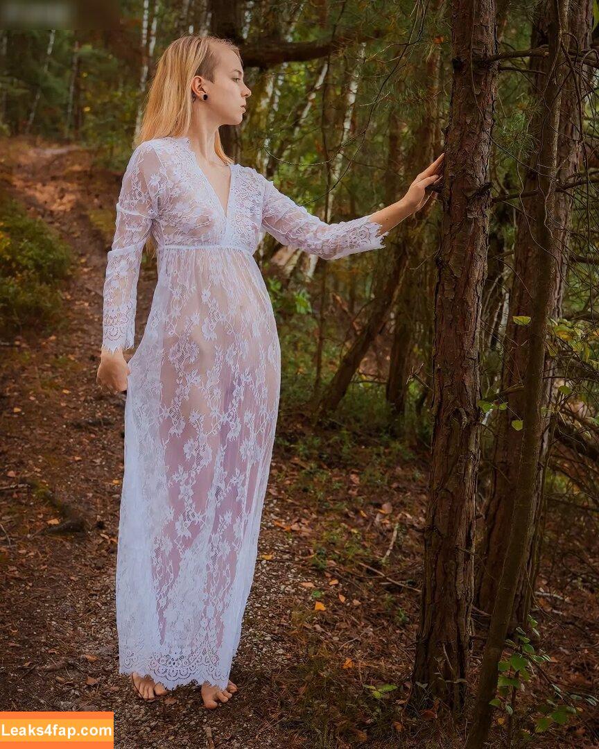 Emi Im Wunderland / Instagram / Model-Kartei / https: / posts leaked photo photo #0369