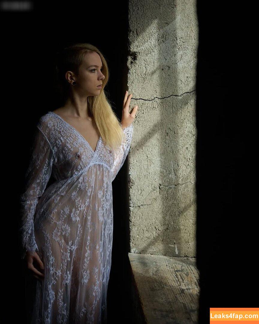 Emi Im Wunderland / Instagram / Model-Kartei / https: / posts leaked photo photo #0370
