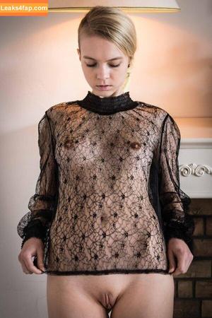Emi Im Wunderland фото #0112