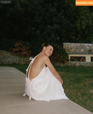 Emilia Bte photo #0101