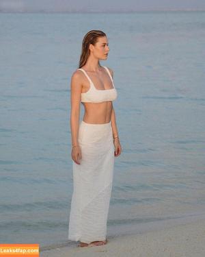 Emilia Bte photo #0545