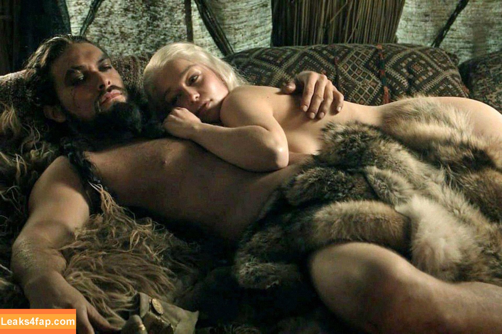 Emilia Clark /  leaked photo photo #0014