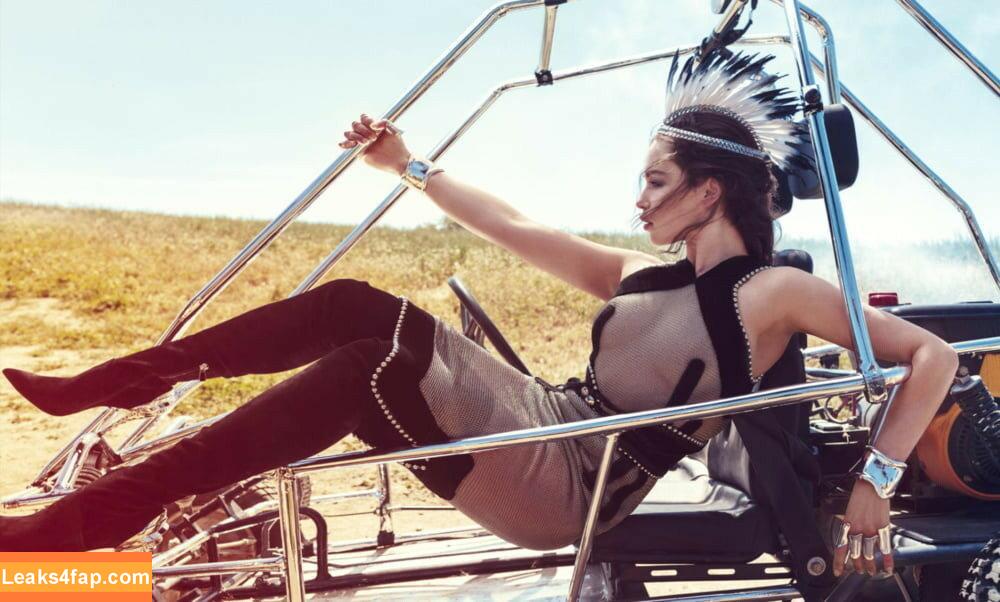 Emilia Clarke / clarkeyxo / emilia_clarke / emiliaclarke leaked photo photo #0023