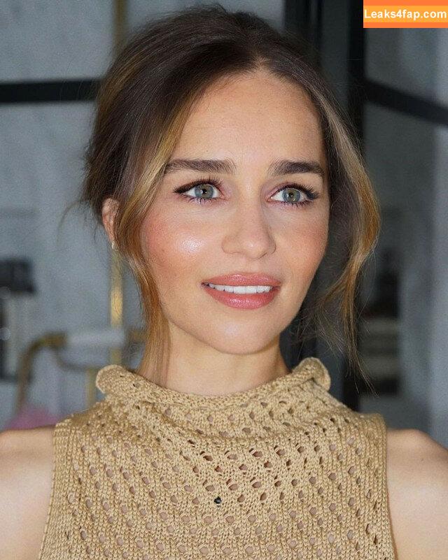 Emilia Clarke / clarkeyxo / emilia_clarke / emiliaclarke leaked photo photo #0100