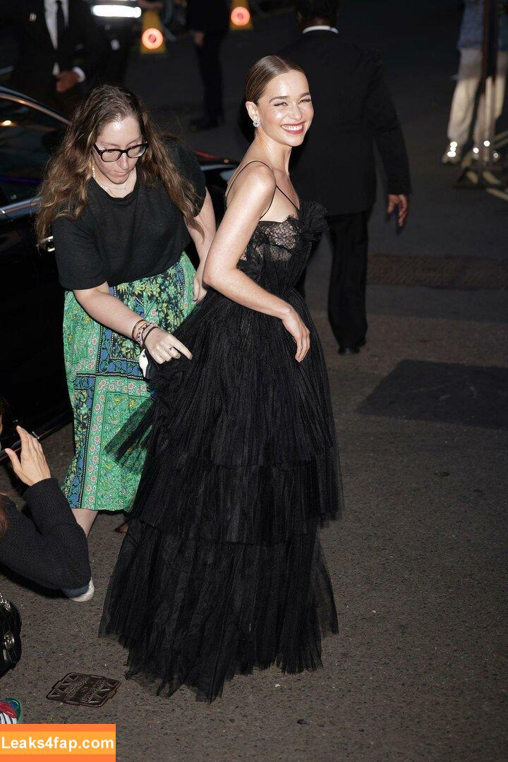 Emilia Clarke / clarkeyxo / emilia_clarke / emiliaclarke leaked photo photo #0312