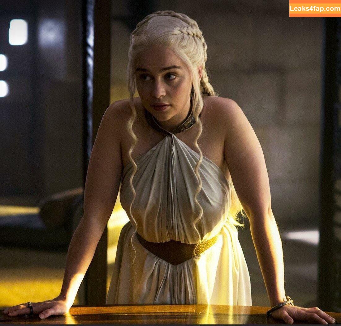 Emilia Clarke / clarkeyxo / emilia_clarke / emiliaclarke leaked photo photo #0336