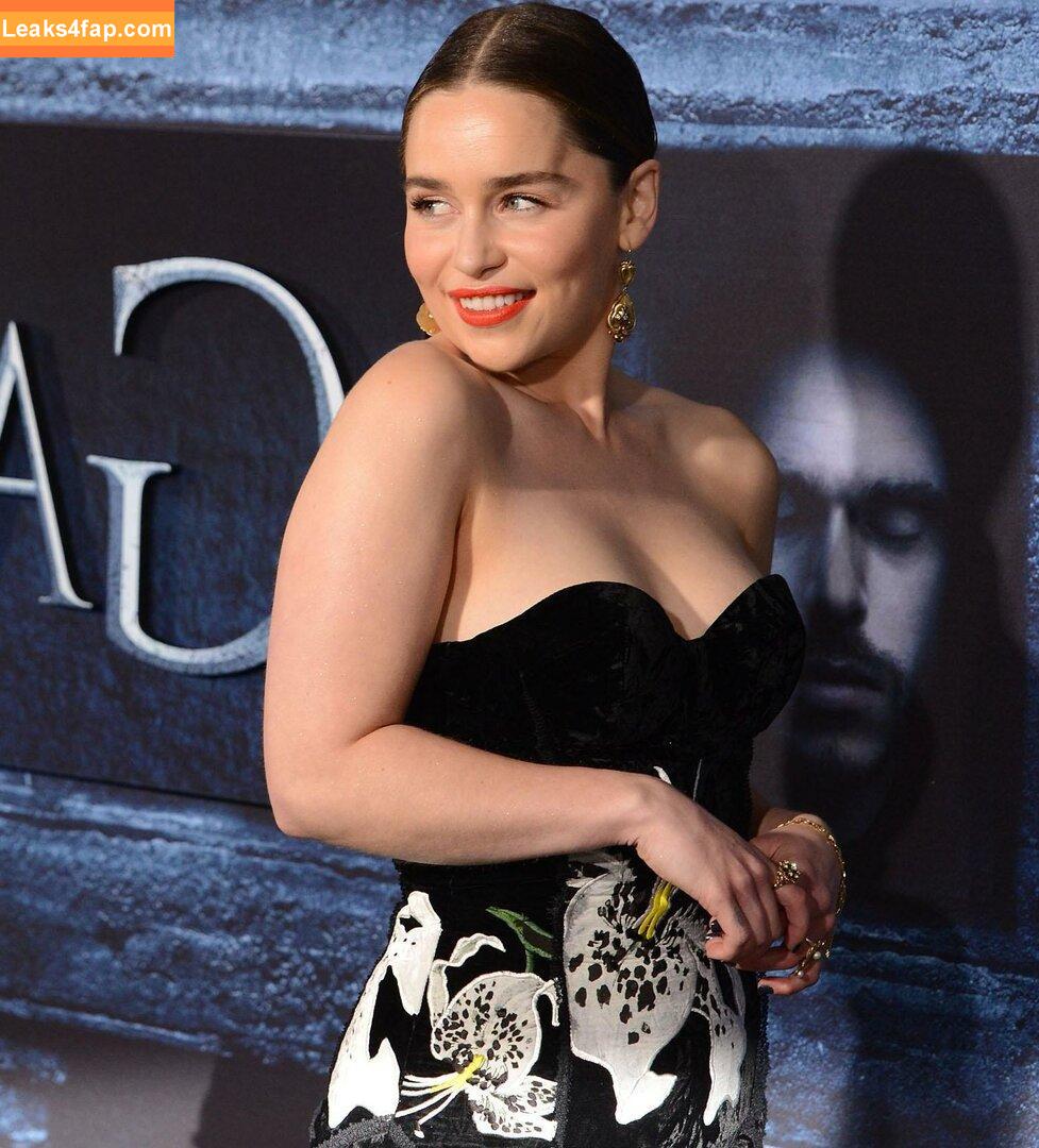 Emilia Clarke / clarkeyxo / emilia_clarke / emiliaclarke leaked photo photo #0382
