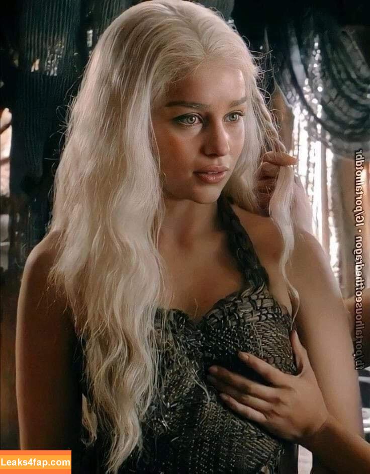 Emilia Clarke / clarkeyxo / emilia_clarke / emiliaclarke leaked photo photo #0443