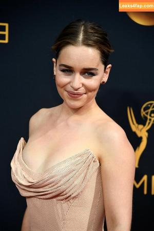 Emilia Clarke photo #0008