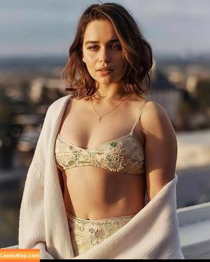 Emilia Clarke photo #0049
