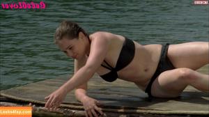 Emilia Clarke photo #0057