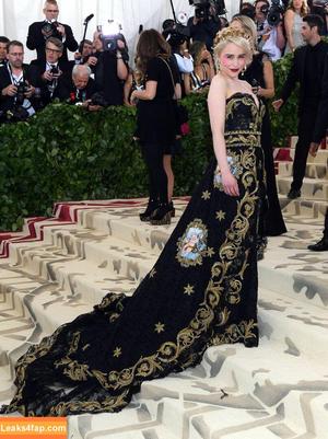 Emilia Clarke photo #0087