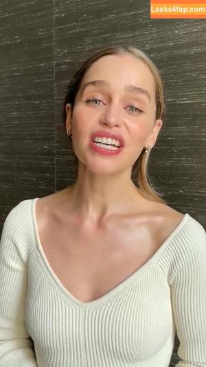 Emilia Clarke photo #0123