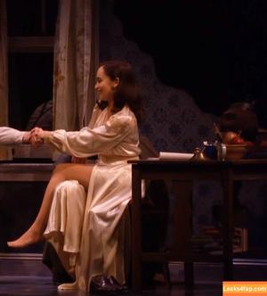 Emilia Clarke photo #0340