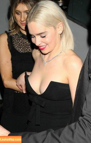 Emilia Clarke photo #0345