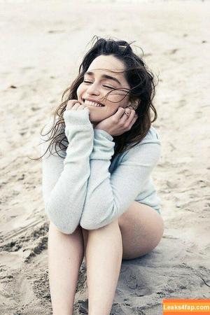 Emilia Clarke photo #0350