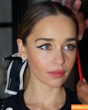 Emilia Clarke photo #0420