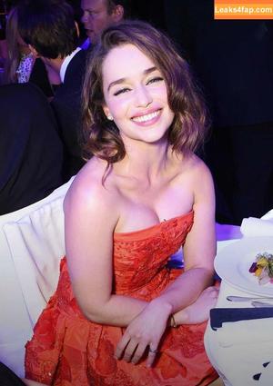 Emilia Clarke photo #0839