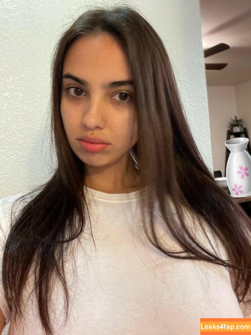 Emilia / Emmadorable / Emmia / emiliaaa leaked photo photo #0021
