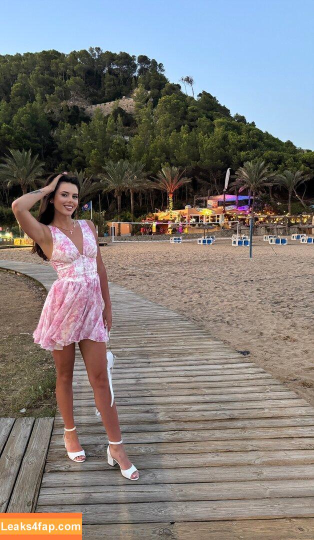 emiliaarola / sweetemiliaa leaked photo photo #0139