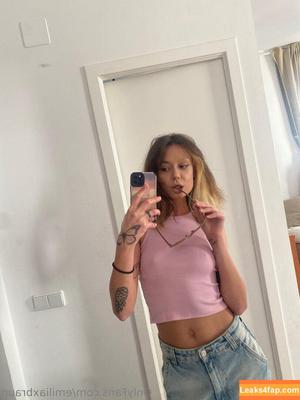 emiliaxbraun photo #0005