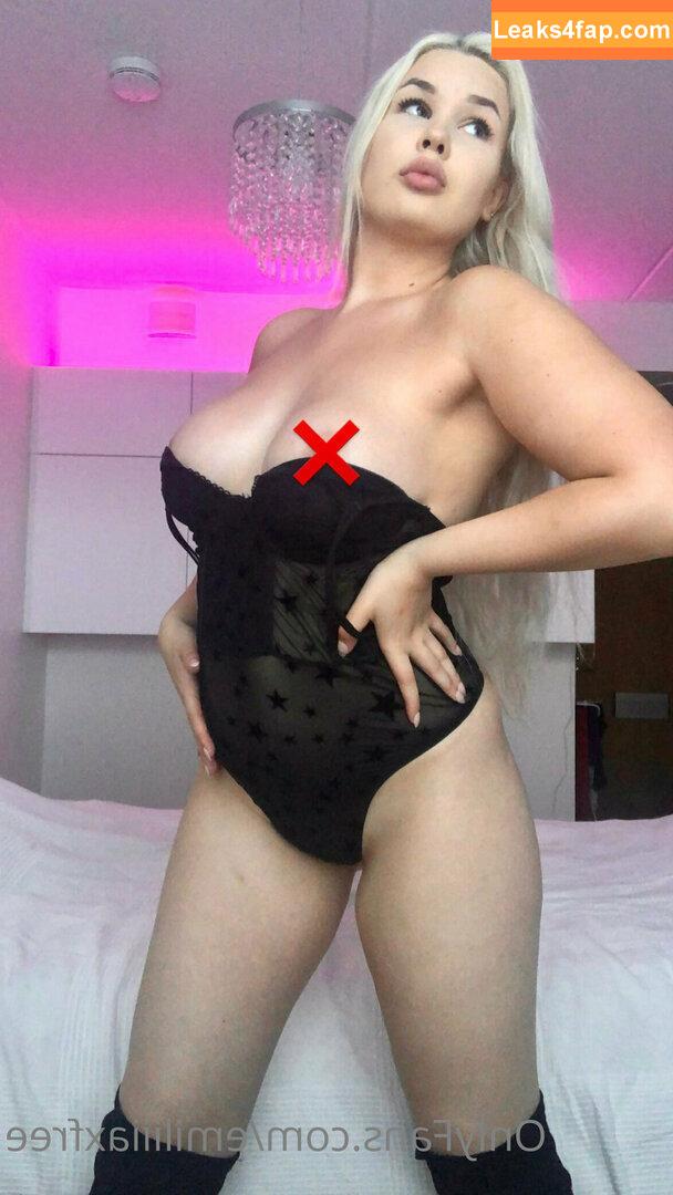 emiliiiaxfree / missrn13 leaked photo photo #0017