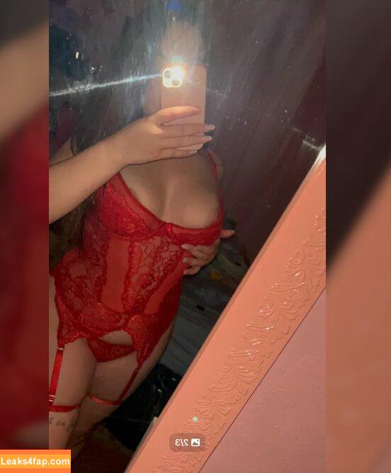 EmillyMenezes / menezees051 leaked photo photo #0010