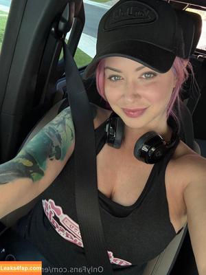 Emily Addison photo #0572