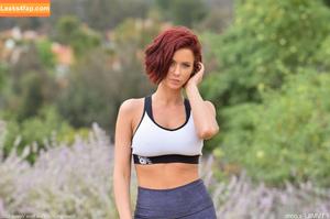 Emily Addison photo #0698