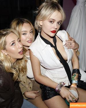 Emily Alyn Lind photo #0212