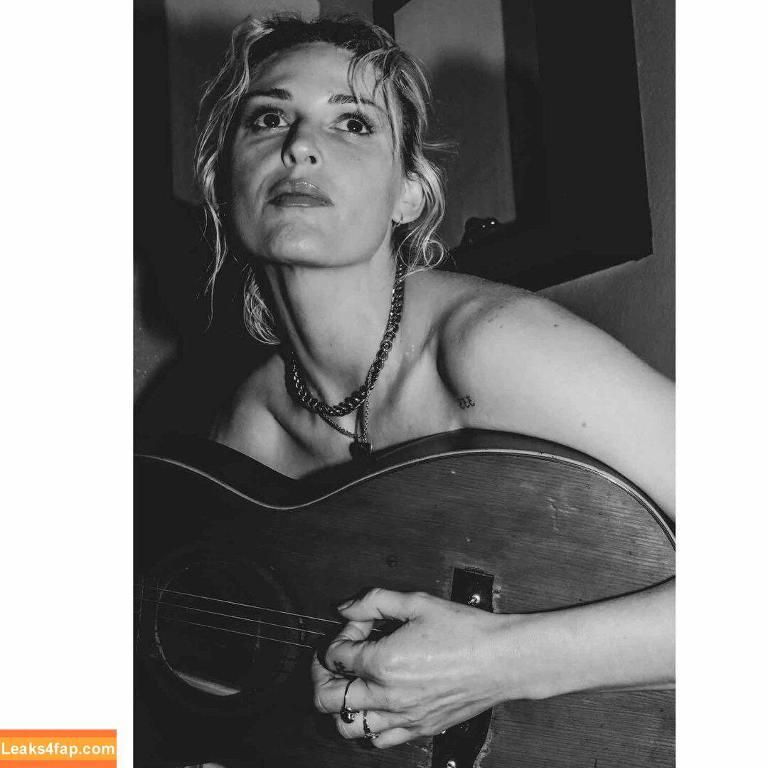 Emily Armstrong / emilyarmstrong leaked photo photo #0039