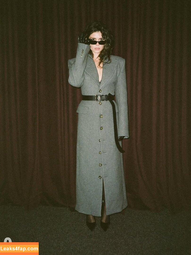 Emily Bader / emily_bader / emilykbader leaked photo photo #0006