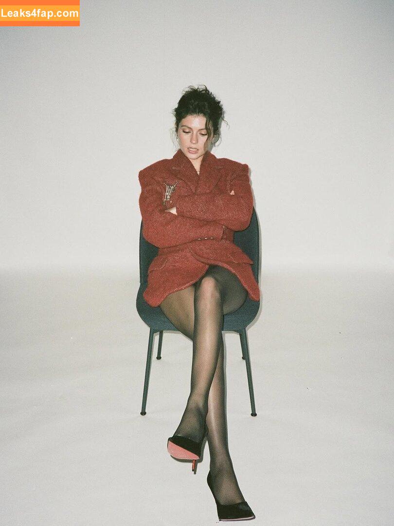 Emily Bader / emily_bader / emilykbader leaked photo photo #0012