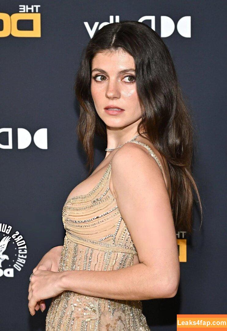 Emily Bader / emily_bader / emilykbader слитое фото фото #0022