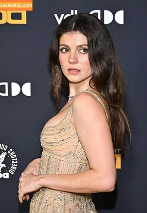 Emily Bader фото #0030