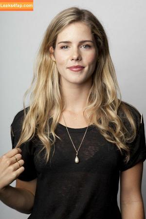 Emily Bett Rickards фото #0024