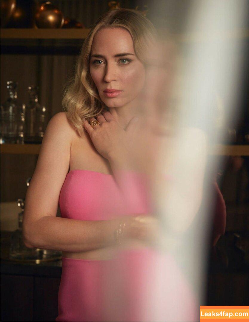 Emily Blunt / _emily_blunt_ / twogirlsoneblunt leaked photo photo #0030