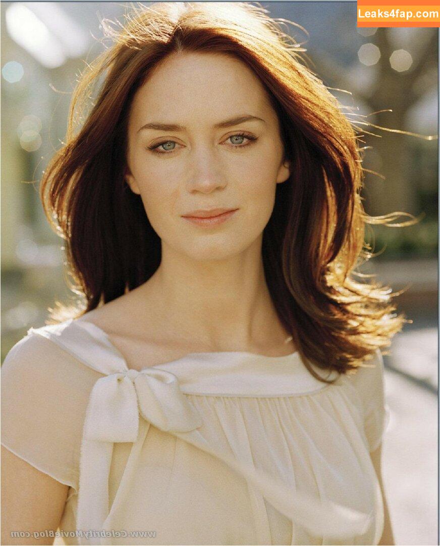 Emily Blunt / _emily_blunt_ / twogirlsoneblunt leaked photo photo #0118