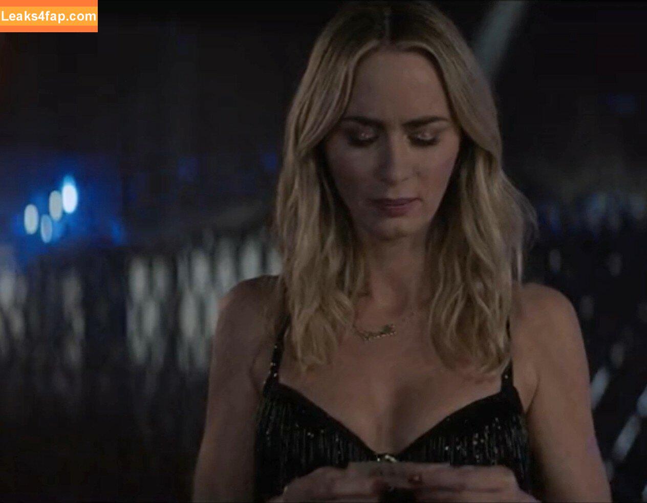 Emily Blunt / _emily_blunt_ / twogirlsoneblunt leaked photo photo #0131