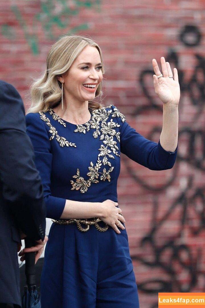 Emily Blunt / _emily_blunt_ / twogirlsoneblunt leaked photo photo #0372