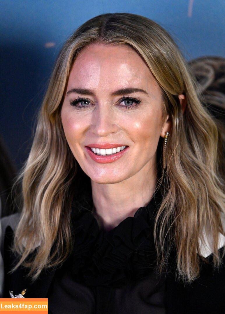 Emily Blunt / _emily_blunt_ / twogirlsoneblunt leaked photo photo #0386