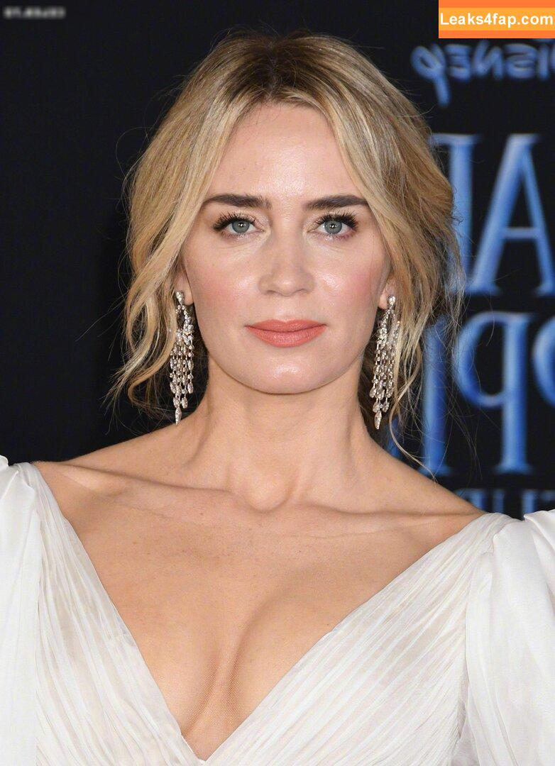 Emily Blunt / _emily_blunt_ / twogirlsoneblunt leaked photo photo #0472