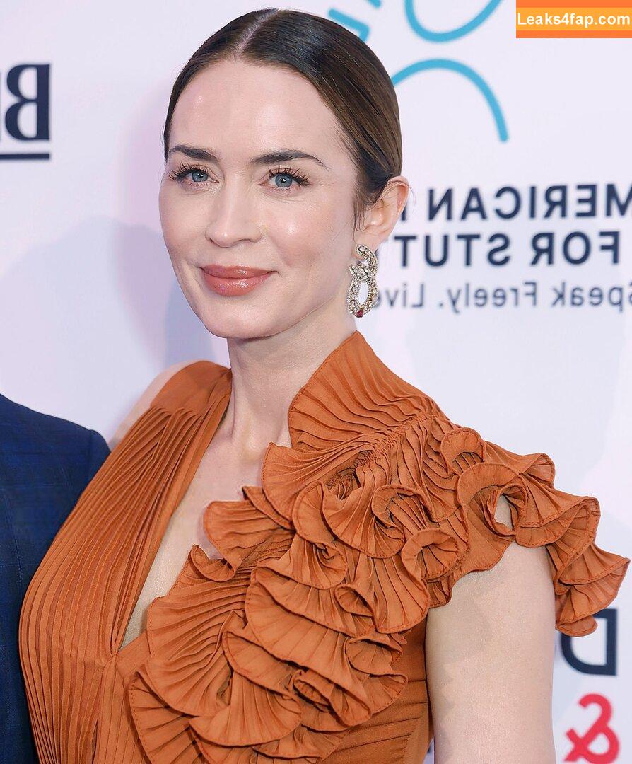 Emily Blunt / _emily_blunt_ слитое фото фото #0686
