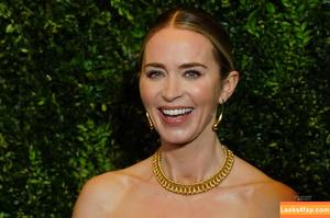 Emily Blunt photo #0239