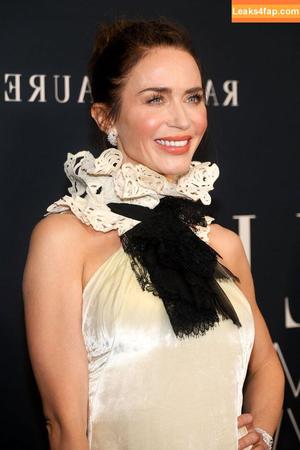 Emily Blunt photo #0700