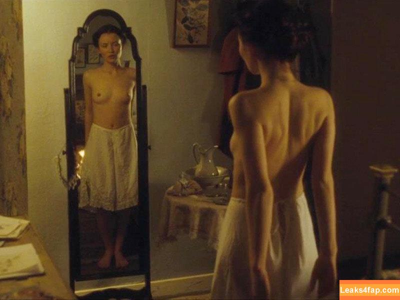 Emily Browning / emilyjanebrowning слитое фото фото #0013