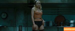 Emily Browning photo #0075