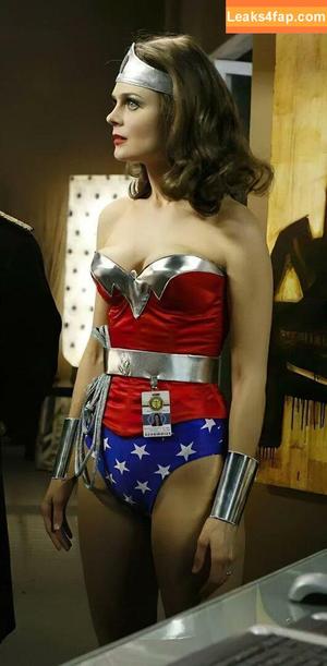 Emily Deschanel фото #0009