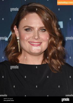 Emily Deschanel фото #0010